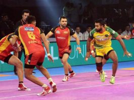 How many Players are there in a Kabaddi Team?