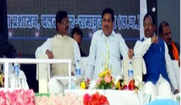 chhtisgarh Chief Minister Raman Singh inaugurates Balrampur air strip