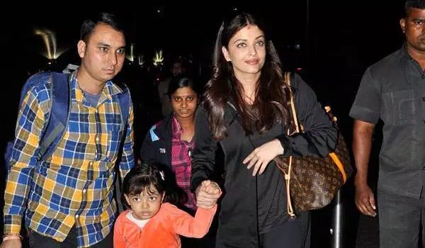 abhishek bachchan celebrates his 40th birthday with family in ,aldives