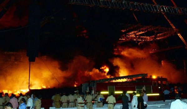 Massive fire breaks out on stage at make in india week event in mumbai