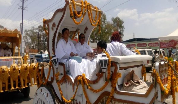 सिंहस्थ 2016 : ब्रह्माकुमारी संस्थान की धूमधाम से निकली पेशवाई