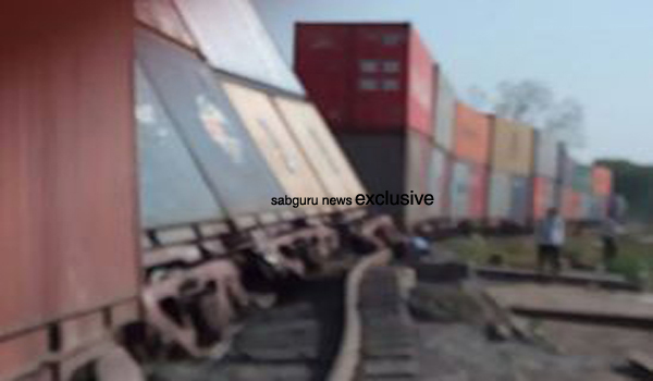 double stack goods train derailed in aburoad