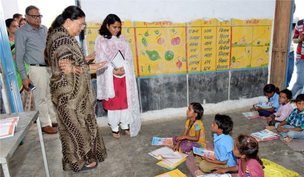 aap ka zila aap ki sarkar : cm vasundhara raje visits bhilwara