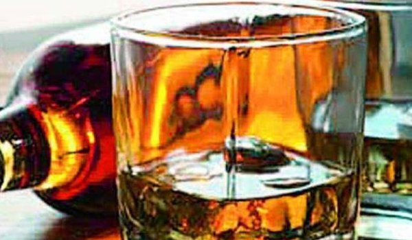 अलीगंज में जहरीली शराब से मरने वालों की संख्या हुई 25