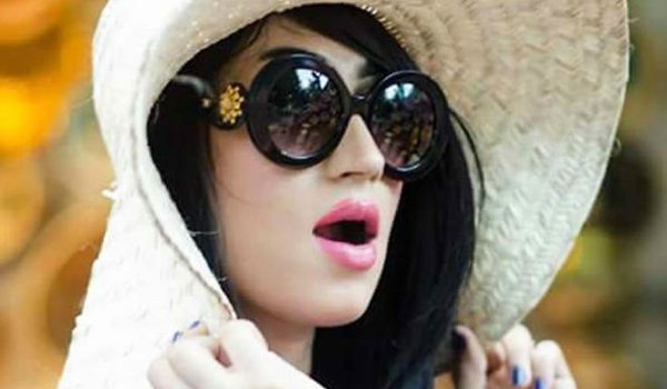 pakistani model qandeel Baloch murdered by brother in multan : police