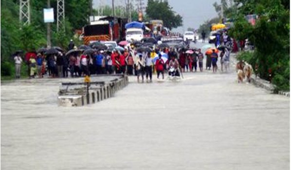 heavy monsoon rains lash chittorgarh