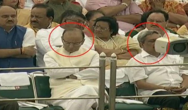 during pm narendra modi's Independence Day speech, Kejriwal, Jaitley, Parrikar take catnap