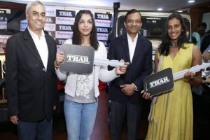 Mahindra & Mahindra pv sindhu and sakshi malik mahindra thar honored