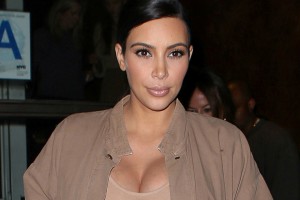 kim kardashian was robbed at gunpoint in hotel