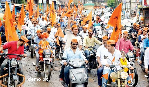 एक मराठा, करोड़ मराठा के नारे के साथ बाइक रैली का आगाज