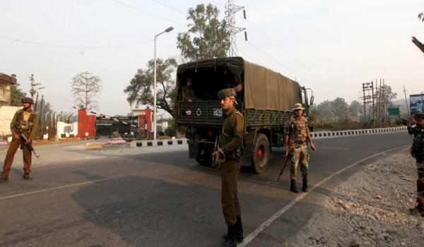 चलती ट्रेन में ब्लास्ट करना चाहते थे मारे गए आतंकी