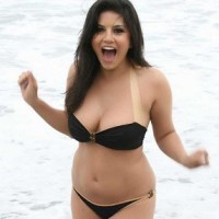 sunny_leone_bikini_00005