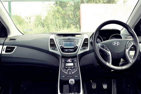 hyundai xcent facelift what to expect