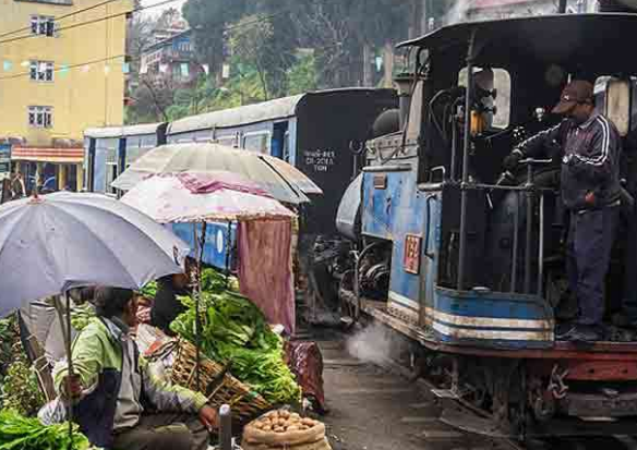 सब्जी बाजार लगता हैं ऐसी जगह जिसे सुन आप हो जाएंगे हैरान