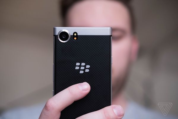 BLACKBERRY KEYONE SMARTPHONE