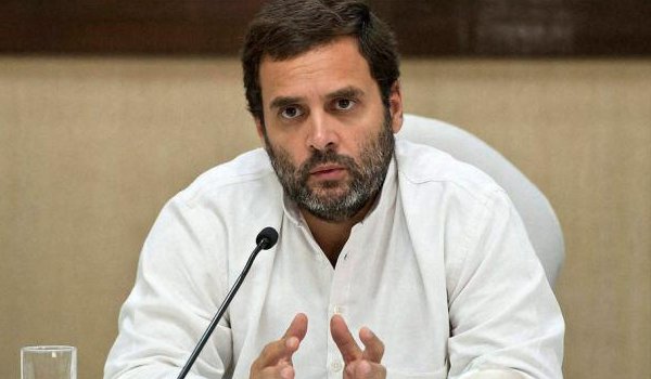 नरेन्द्र मोदी कमजोर प्रधानमंत्री : राहुल गांधी