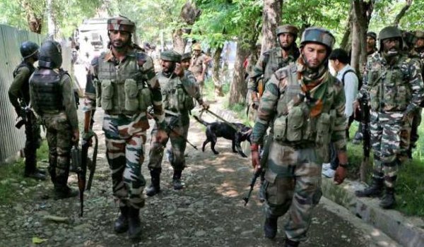 कश्मीर में जाकिर मूसा समूह के 3 आतंकवादी ढेर