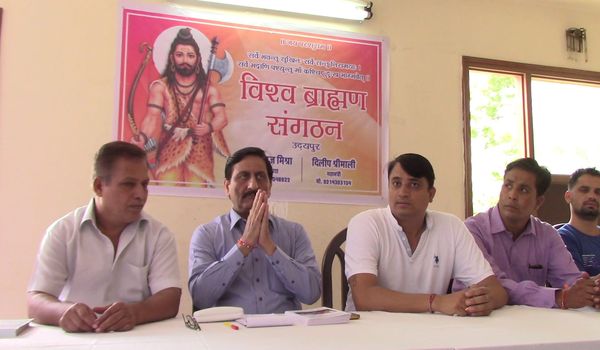 कश्मीरी पंडितों के साथ खड़ा होगा विश्व ब्राह्मण संगठन