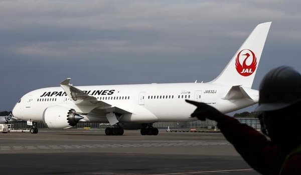 जापान एयरलाइंस का विमान आपात स्थिति में उतरा