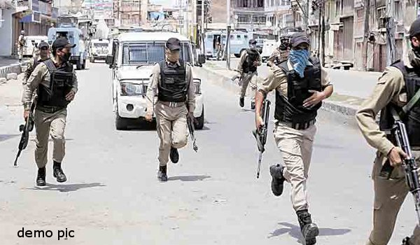 श्रीनगर में मुठभेड़, पुलिस अधिकारी शहीद, आतंकी ढेर
