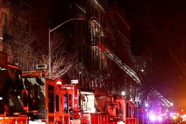 न्यूयॉर्क में अपार्टमेंट में लगी आग, 12 की मौत